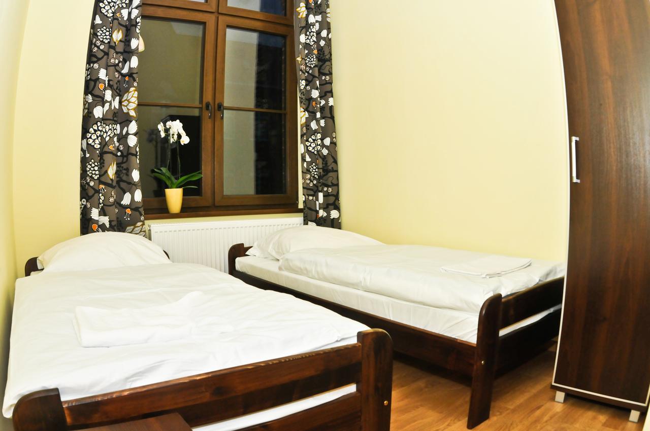 Big City Hostel Breslavia Esterno foto