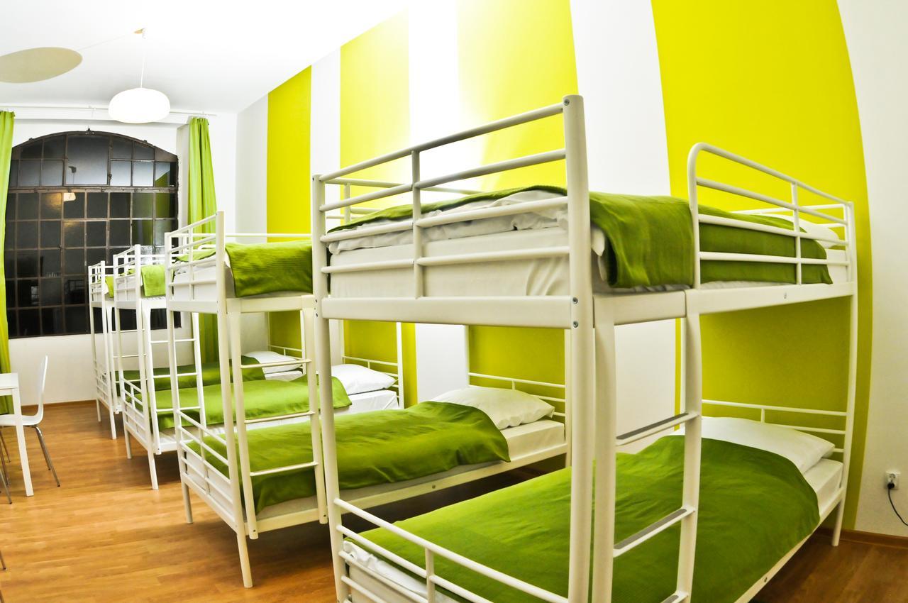Big City Hostel Breslavia Esterno foto