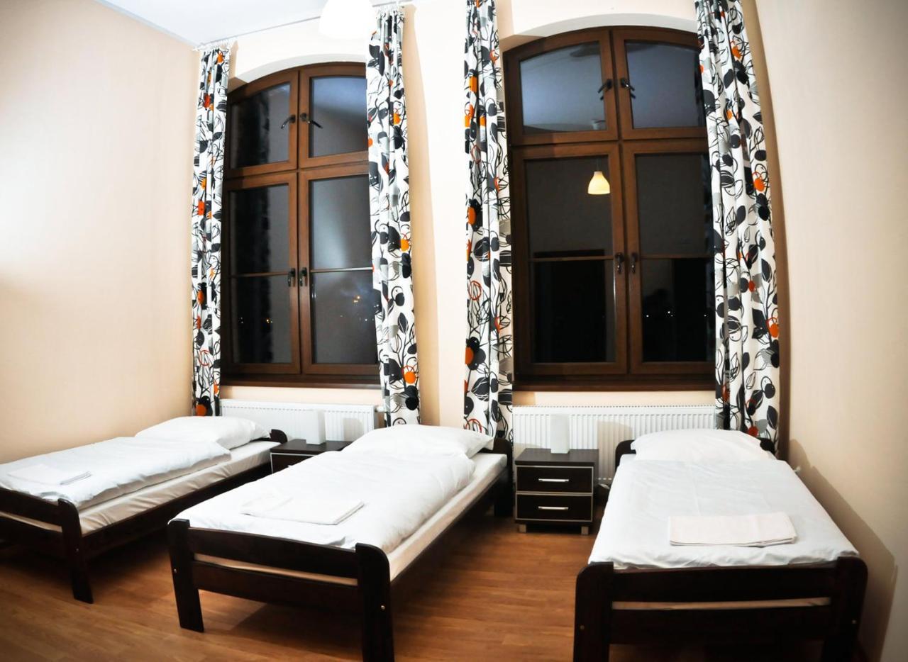 Big City Hostel Breslavia Esterno foto