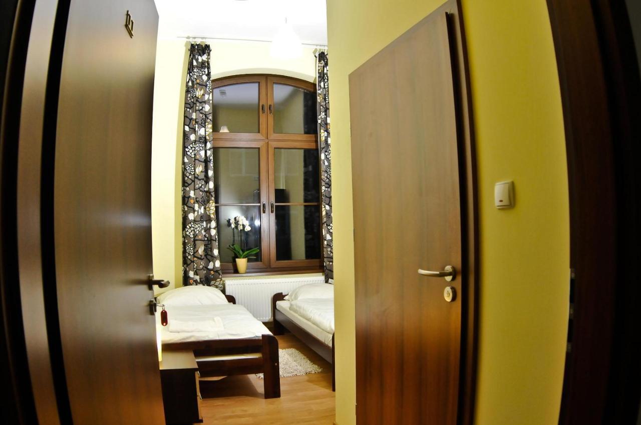 Big City Hostel Breslavia Esterno foto